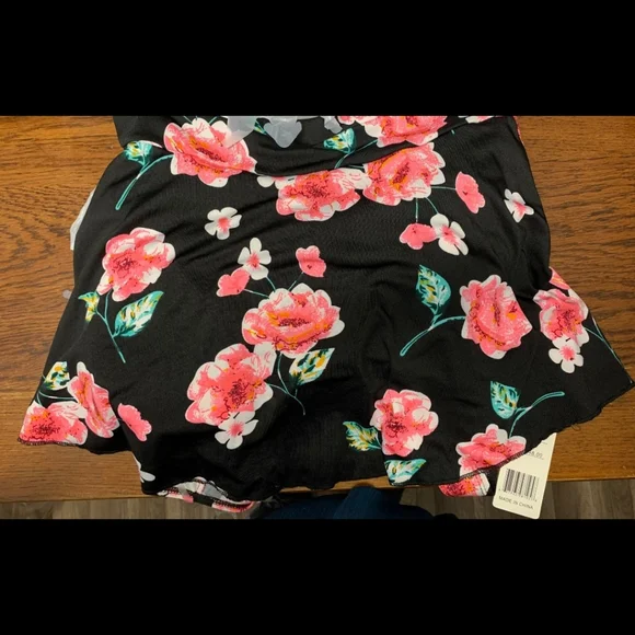 NWT Buzz Swim Dress sz M Black & Pink Floral Swim Dress - Picture 6 of 9